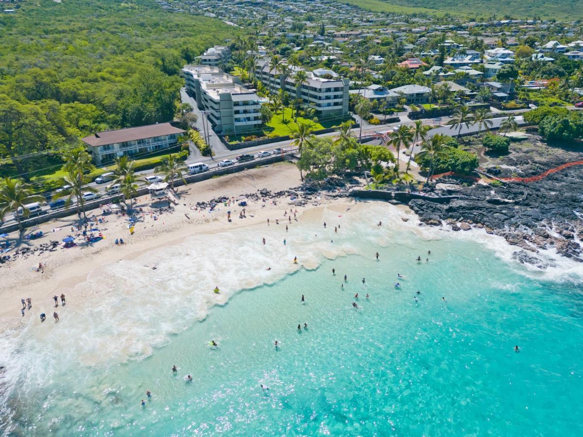 Family Getaway - Lava Room At Magic Sands Beach Kailua-Kona Eksteriør billede